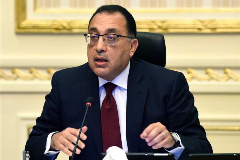 الحكومة تباشر سداد مستحقات الشركاء الأجانب في المشروعات البترولية