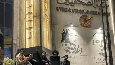 من أمام نقابة الصحفيين.. مطالبات بفتح المعبر في وقفة تضامنية بالخبز والماء