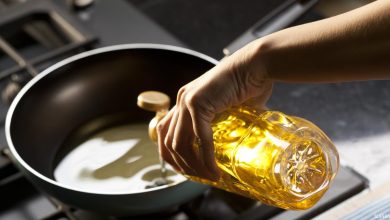 ما هي المخاطر المحتملة لإعادة استخدام زيت القلي؟