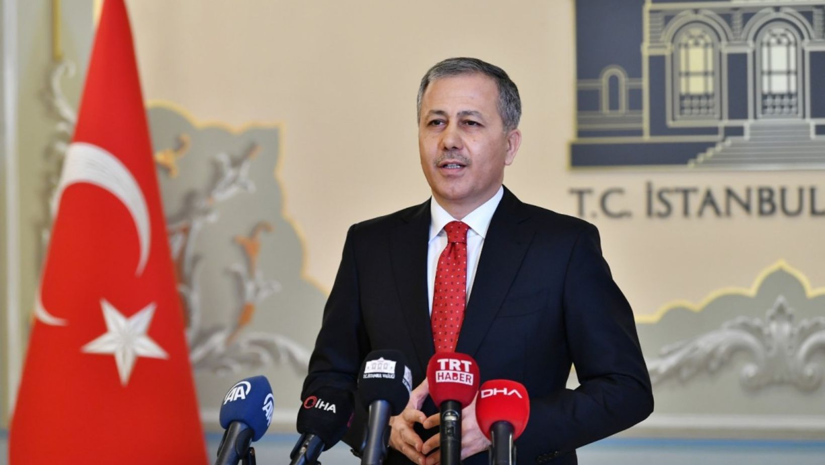 وزير الداخلية التركي علي يرلي قايا