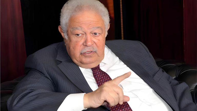 عبدالحليم علام يصدر قرار مفاجىء بشأن نقيب المحامين السابق رجائي عطية