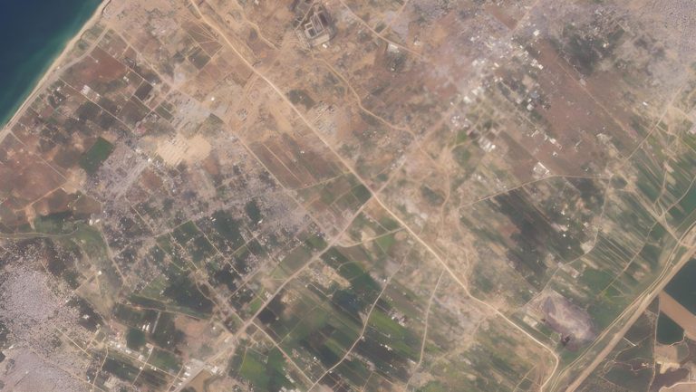 إسرائيل تنشيء ممر عرضي يفصل شمال غزة عن وسطه وجنوبه