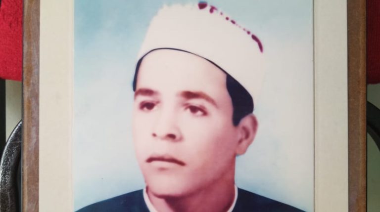 تشييع جثمان موجه بالمعاش توفي أثناء تكبيرات العيد بدمنهور