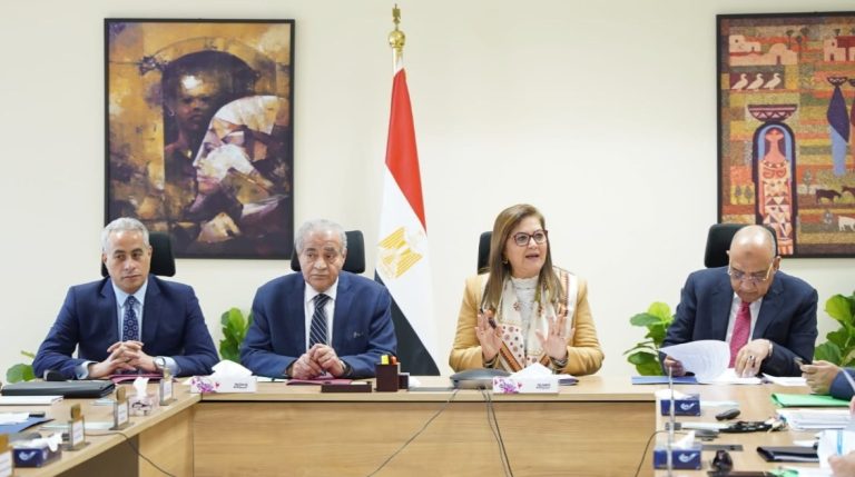المجلس القومي الأجور “الحد الأدنى” من يلزم  القطاع الخاص بة