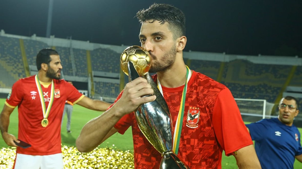 طاهر محمد طاهر لاعب النادي الاهلى