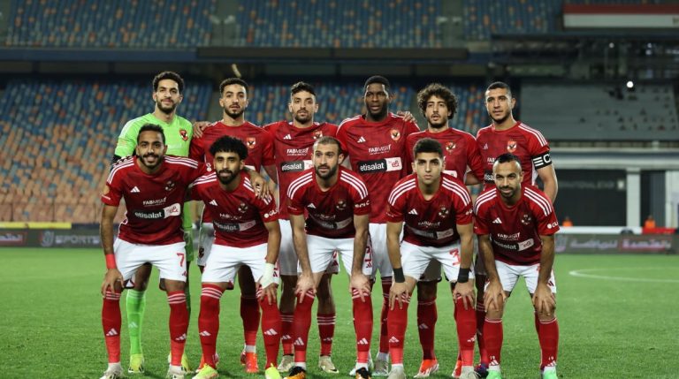 الخطيب بفرمان  جديد.. الأهلي يجمّد مستحقات لاعبيه
