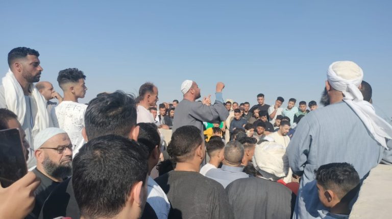تشيع جثمان الطفل عبد الناصر ضحية سرقة “توك توك” بالفيوم