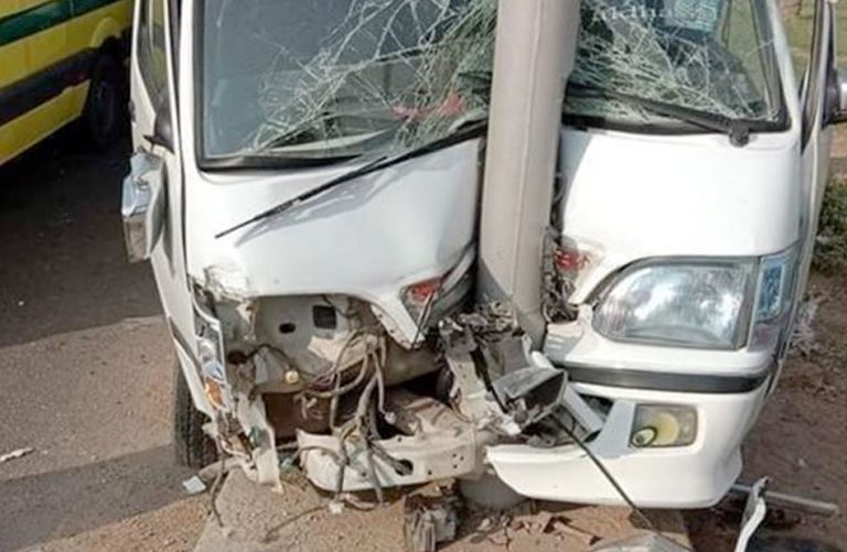 وفاة شخص وإصابة 8 آخرين في تصادم ميكروباص بعمود إنارة بأسيوط