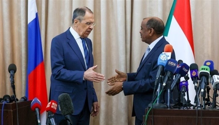 روسيا تؤيد الحكومة الانتقالية في السودان وتتعهد بمقاومة التدخلات الخارجية