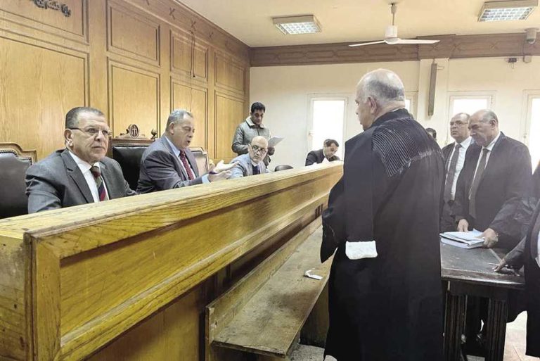 اليوم.. تستأنف محكمة جنايات القاهرة الاستماع للشهود في محاكمة مدير عام الشئون الجمركية بمصلحة الجمارك المصرية و6 آخرين