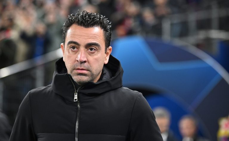 تشافي هرنانديز باق مع برشلونة… لكن بشروط