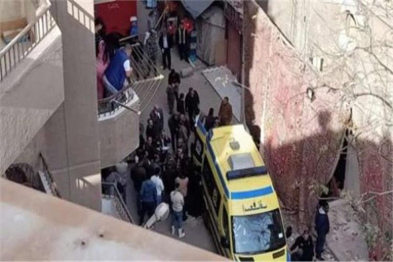 إصابة طالبة سقطت من شرفة منزلها بالطابق الرابع في طهطا