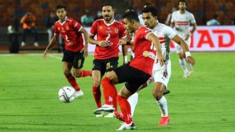 عشاق الكرة المصرية يترقبوا مباراة الأهلي والزمالك مساء اليوم