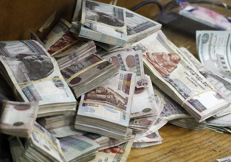 سرقة 400 ألف من شركة مساحيق بالوراق