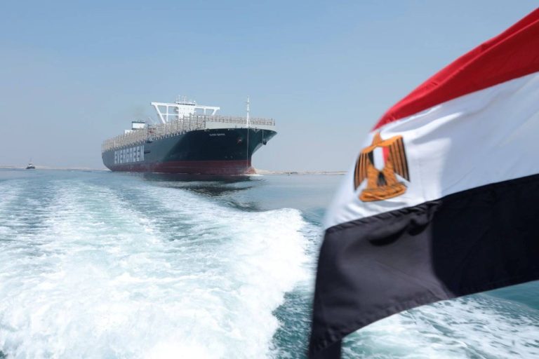مصر تتعرض لضغوط علي الحدود الشرقية وتراجع إيرادات قناة السويس بسبب الصراع الإيراني الإسرائيلي