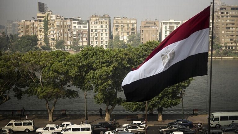 جدل في مصر حول اتهام مدرسة ألمانية بتدريس المثلية الجنسية: تحقيقات وزارية وتساؤلات حول الإجراءات