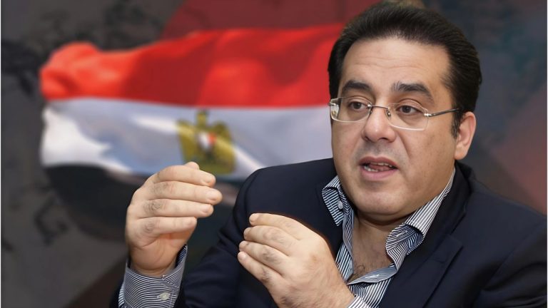 د. أيمن نور يكتب : الحاكم المغرور