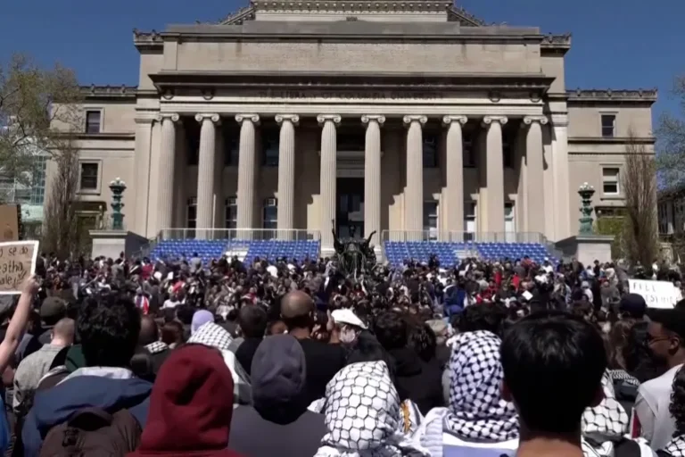 الديمقراطيون في مجلس النواب يطالبون بحل المعسكر المؤيد للفلسطينيين في حرم جامعة كولومبيا