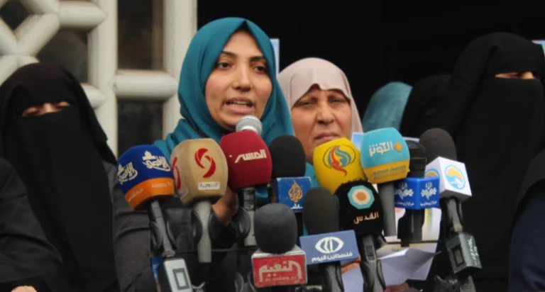 قناة 14 الإسرائيلية تبث تقرير تحريضي يتضمن صورة للصحفية الفلسطينية آمنة حميد