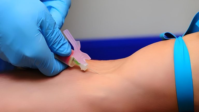 تحليل الدم شيء أساسي لمعرفة ماذا يحث داخل جسدك