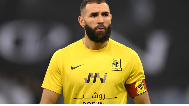كريم بنزيما لاعب نادي الأتحاد السعودي