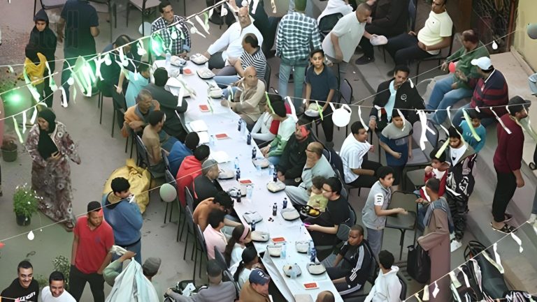 أجواء الإفطار الجماعى
