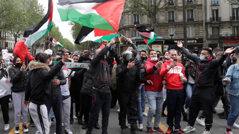 الشرطة تقمع مظاهرة مؤيدة للفلسطينيين في باريس