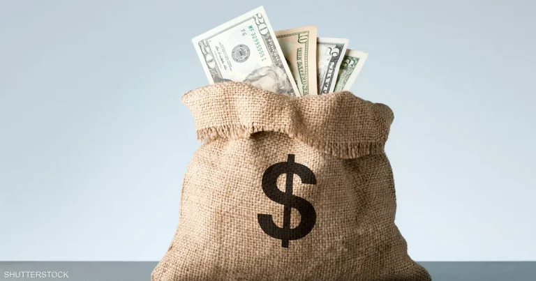 حقبة جديدة في الاستثمار الأجنبي: بيع قطع الأراضي المصرية بالدولار الأمريكي
