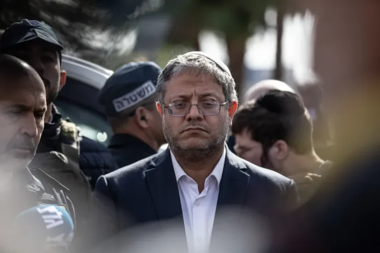 بن غفير يهاجم بايدن ويتهمه بالاصطفاف مع أعداء إسرائيل : ويرد برمز القلب تعبيرا عن الحب بين : ‘بايدن ❤️ حماس‘