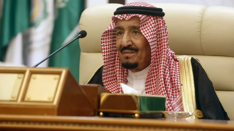 الملك سلمان يأمر باستضافة 1000 حاج من أسر الضحايا والأسرى والجرحى الفلسطينيين