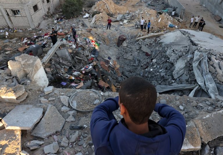 “24 ساعة مدمرة” في غزة: 3 مجازر وأكثر من 34000 شهيد