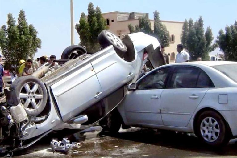 وفاة 3 أشخاص بينهم عقيد شرطة وإصابة 25 آخرين في حوادث مرورية مختلفة بمحافظات مصر