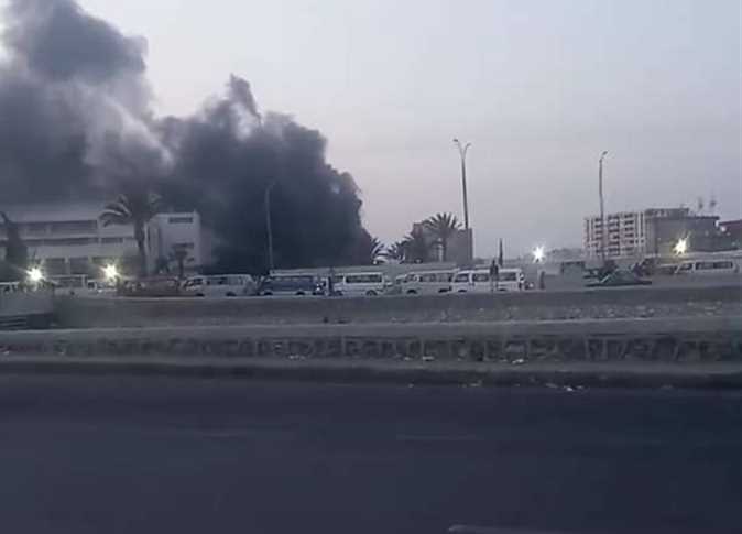 حريق كبير يشتعل في شركة أدوية بشرق الإسكندرية، وتدخل قوات الأمن بسيارات الإطفاء