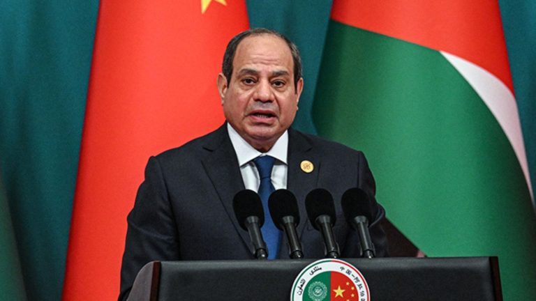 السيسي من بكين: ‘ندعو المجتمع الدولي لتحمّل مسؤولياته ووقف العدوان الوحشي على غزة’