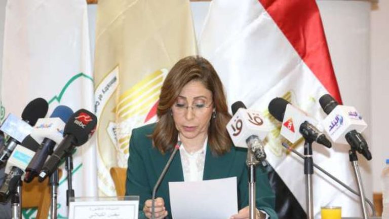 وفاة والدة وزيرة الثقافة وصلاة الجنازة بعد صلاة الجمعة بالشيخ زايد