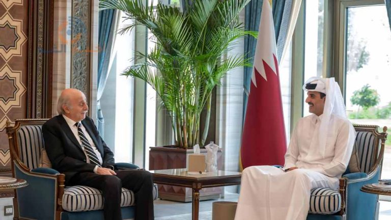 أمير قطر يستقبل وليد جنبلاط، لمناقشة أوضاع المنطقة والأزمة اللبنانية