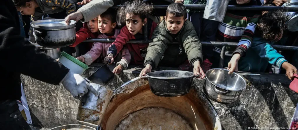 المطالبة بوقف إطلاق النار بينما غزة على حافة المجاعة