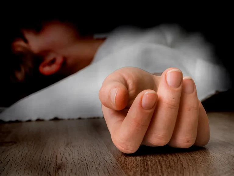 فتاة تنتحر في مركز ديروط: ملابسات غامضة تحيط بالحادثة المأساوية