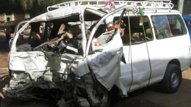 حوادث مميتة تهز طرق مصر.. 3 قتلى و 20 جريحا في حوادث منفصلة