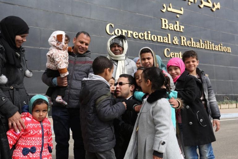 إخلاء سبيل 42 شخصا من المحبوسين احتياطيا..ولجنة الحوار الوطني تُرحّب