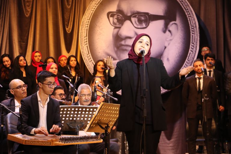 طارق فؤاد والفرقة المصرية يقدمان روائع موسيقار الأجيال على مسرح السامر
