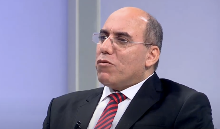 قطب العربي يكتب: كيف أسست إيران نظاما سياسيا معقدا؟