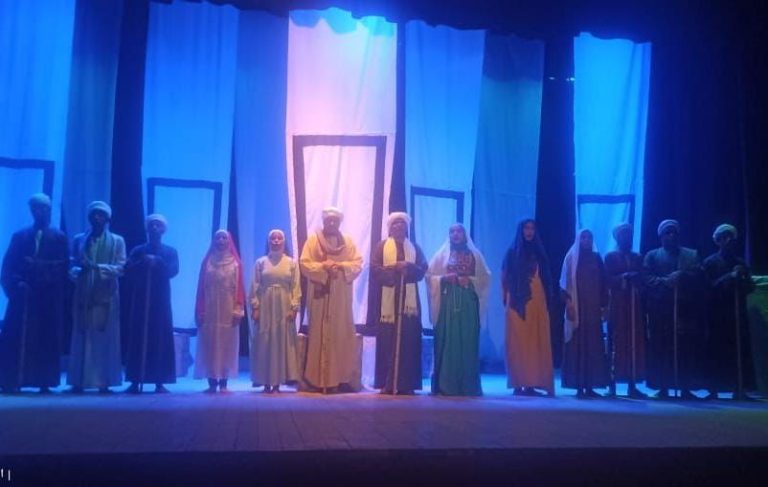 الموسم المسرحي لقنا ينطلق بعروض “مشوار” و “شهية”