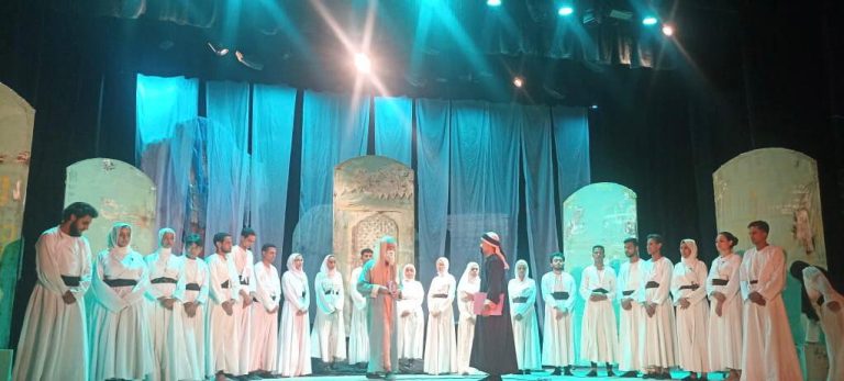عرض شجرة الحياة يزهر في قصر الثقافة قنا