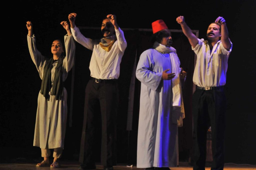 مهرجان نوادي المسرح مع مسرحية “الأيام المخمورة” لفرقة القباري