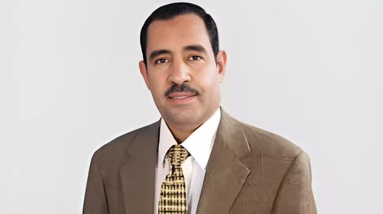 برلماني مصري: ثورة الطلاب تعكس ملامح غرب جديد (فيديو)