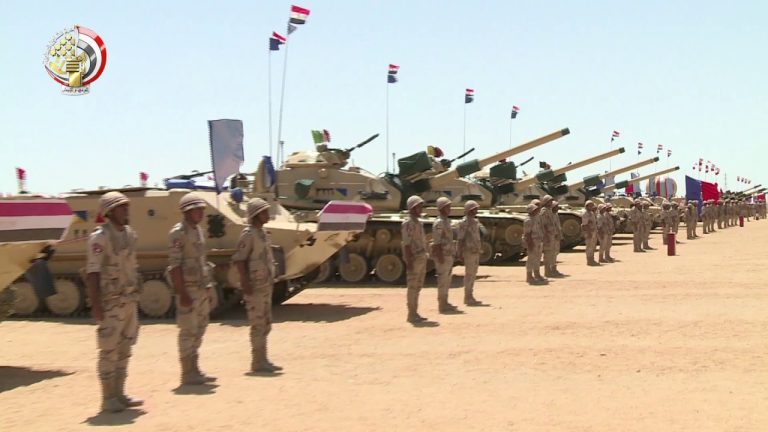 البلد في إيد أمينة.. وزير الدفاع يوجه رسالة للمصريين من الجيش الثاني الميداني