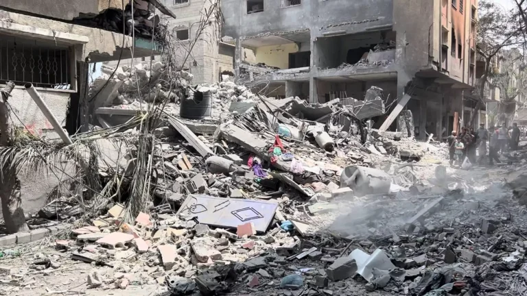 أكثر من 40 قتيلا في قصف إسرائيلي على غزة