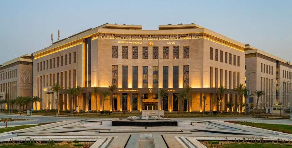 وزارة العمل تؤكد استمرار دعم صندوق إعانات الطوارئ للعمال لمواجهة التحديات الطارئة