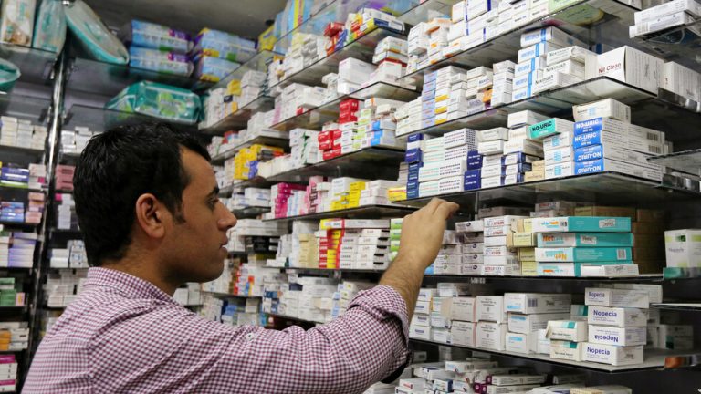 ما أسباب زيادة أسعار الدواء في مصر؟..رئيس الهيئة يُجيب